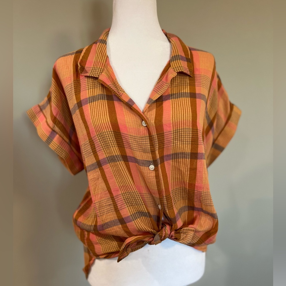Lucky brand size M button down shirt